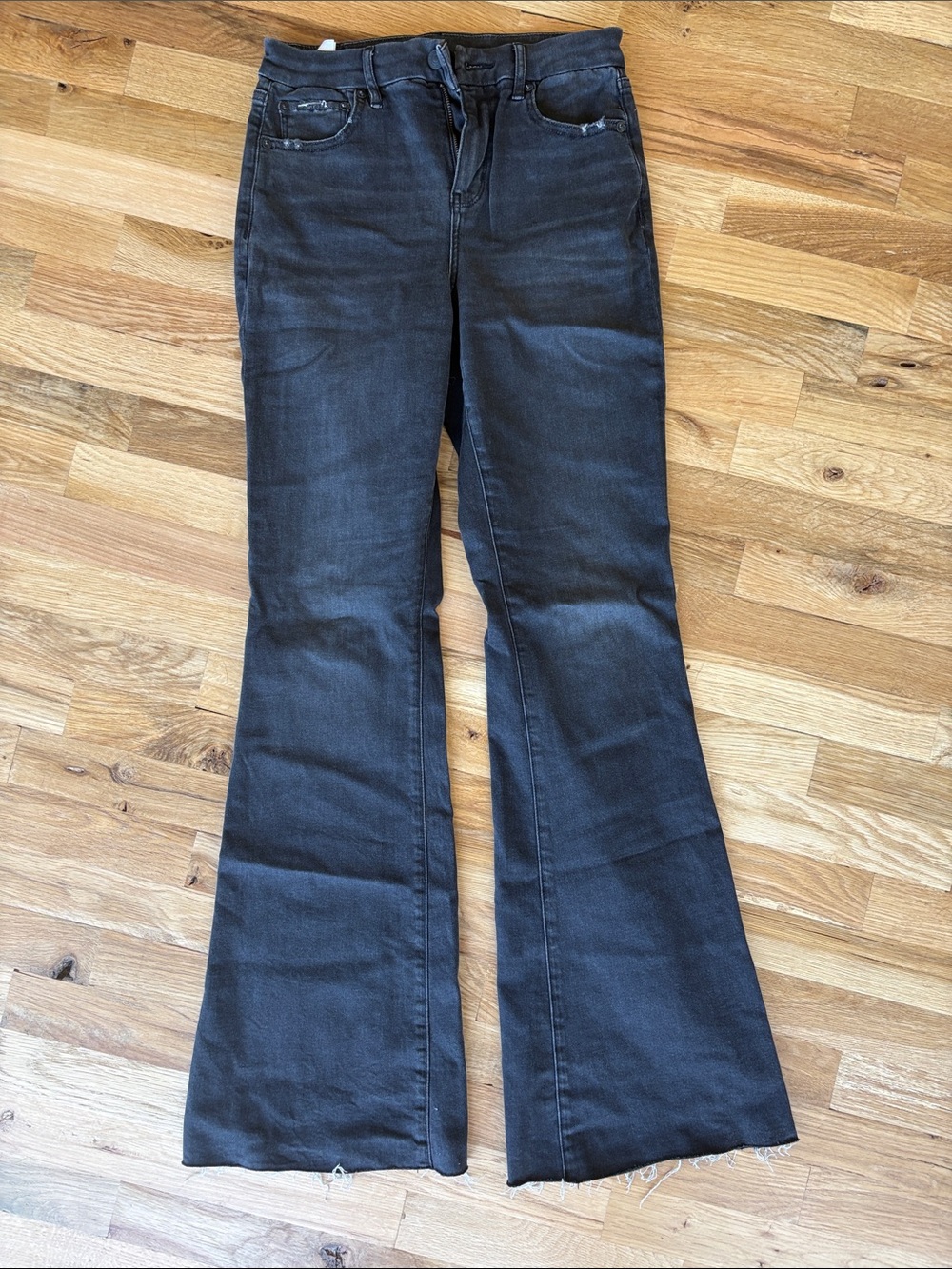 American Eagle Outfitters Black Flare Jeans next level stretch size 4 LONG